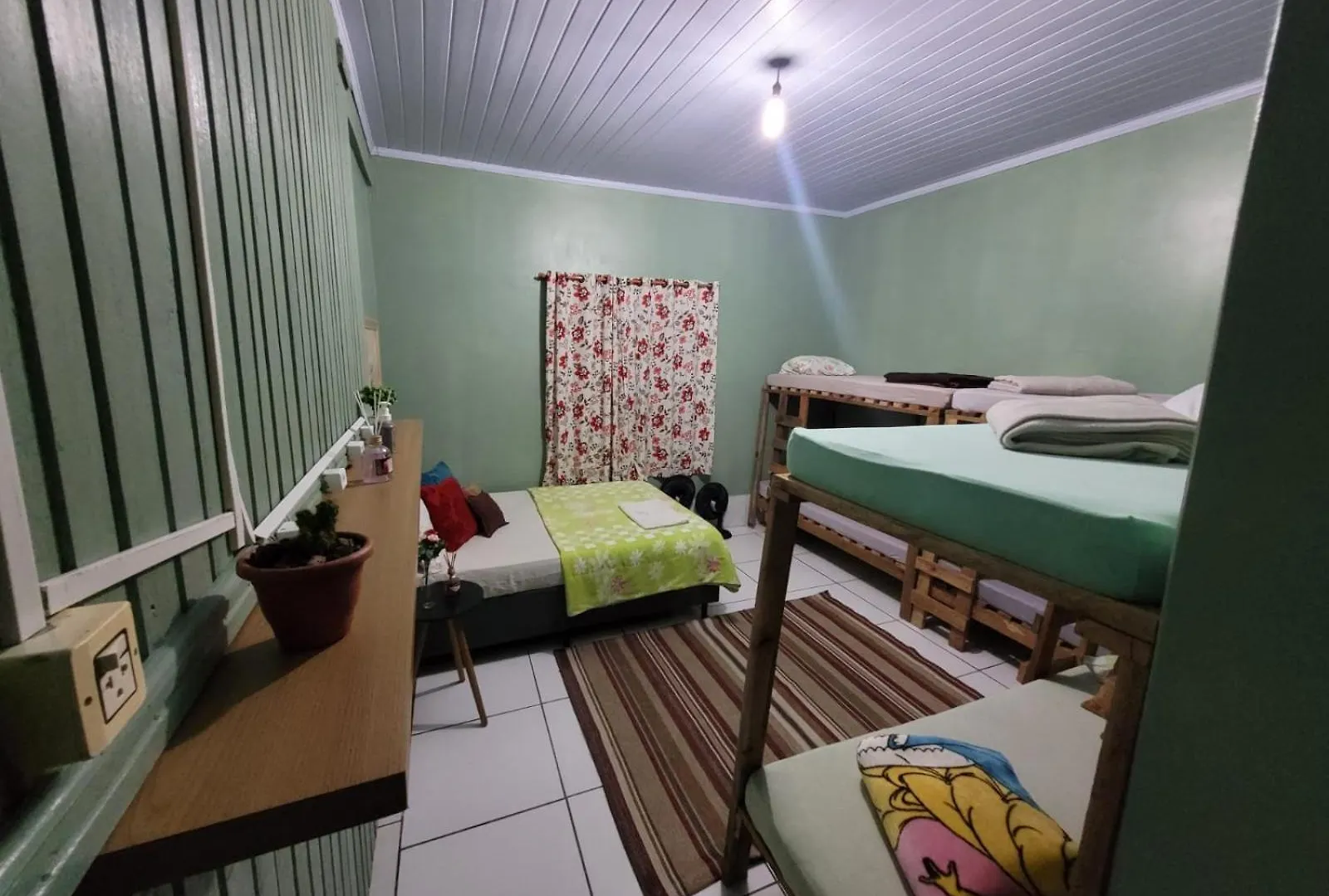 Itaimbezinho Hostel Santa Catarina Praia Grande  Brasil